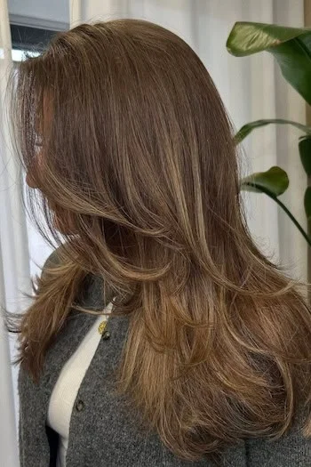 Golden Brown Layers with a Smooth, Polished Finish