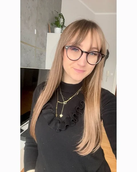 Sleek Long Hair with Subtle Face-Framing Layers