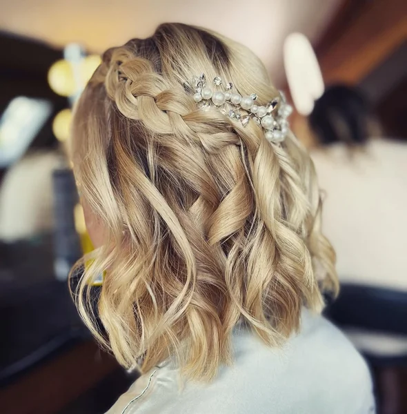 Glamorous Wavy Bob with Braided Crown and Pearls
