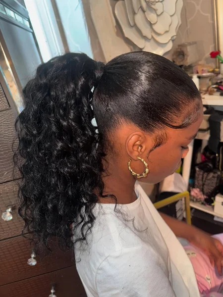 Short, Bouncy Afro-Kinky Drawstring Ponytail