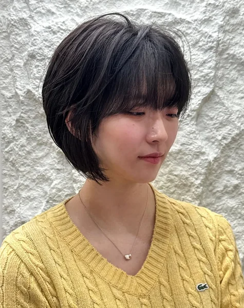 Soft Textured Pixie Bob with Wispy Fringe