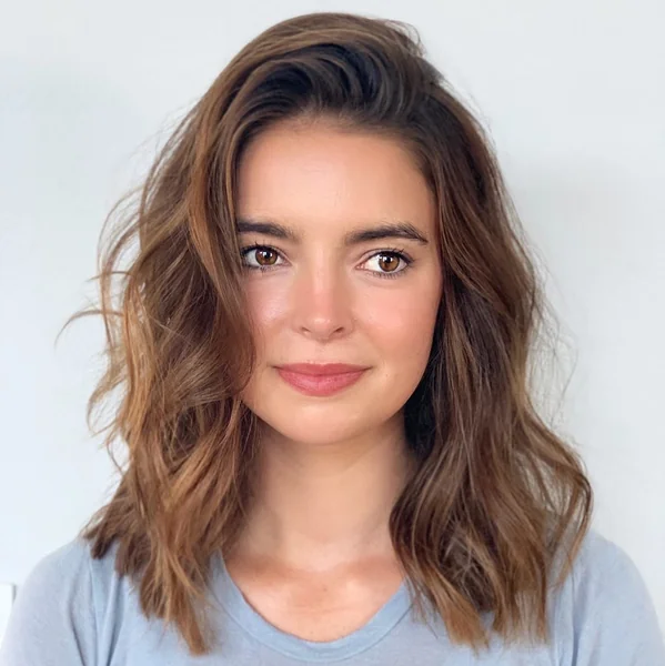 Dimensional Ash Brown Lob with Soft Tousled Waves