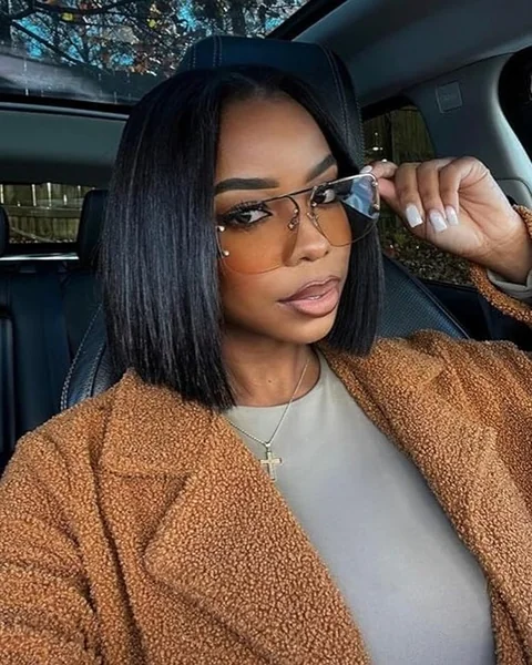 Honey Blonde Lob with Flawless Face-Framing
