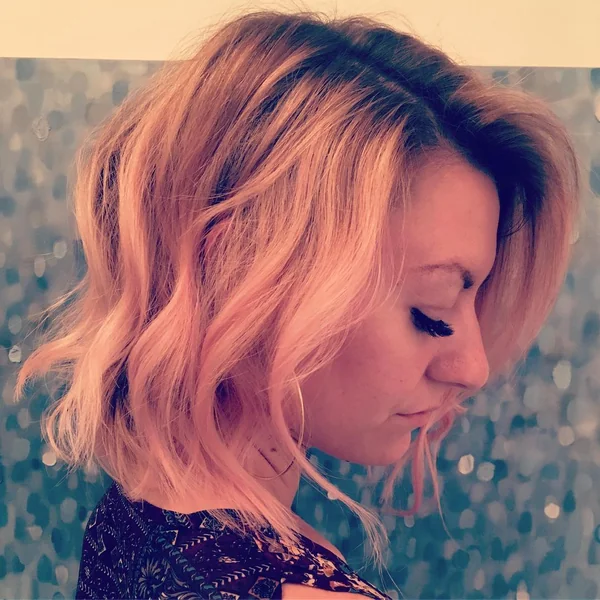Razor-Cut Cinnamon Lob with Feathery Face-Framing Layers