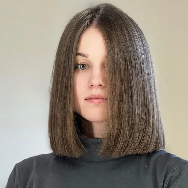 Sun-Kissed Honey Blonde Lob with Soft Beachy Waves