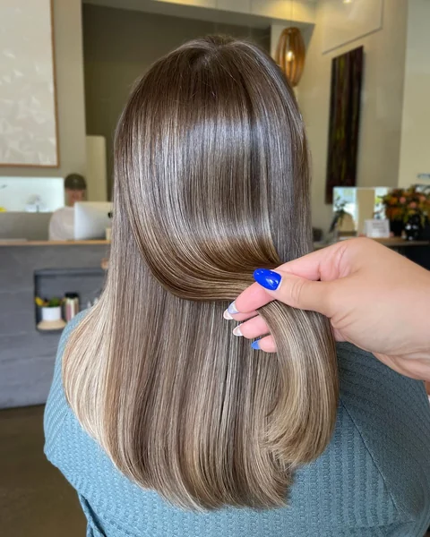 Glass Hair – Ultra Sleek Straight Style