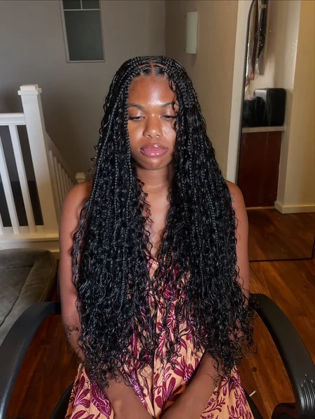 Long Black Knotless Twist Braids with Curls