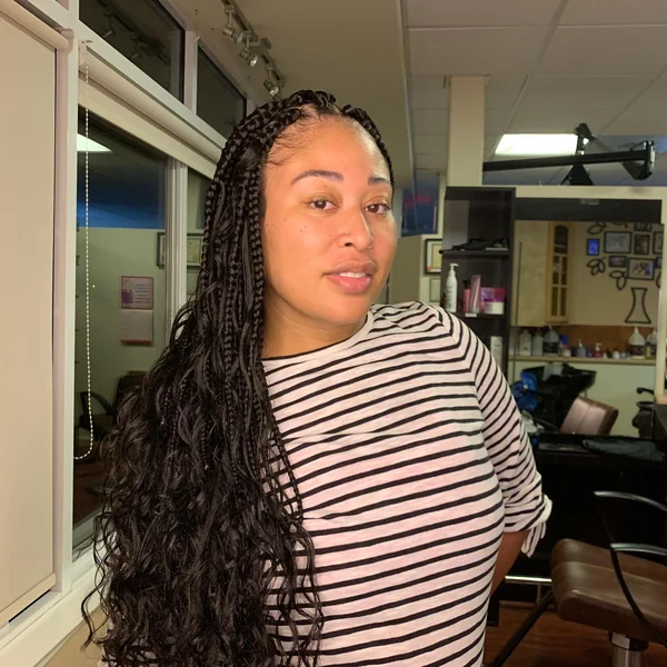Long Knotless Box Braids with Wavy Ends
