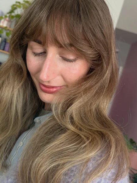 Side Fringe Close-Up Detail