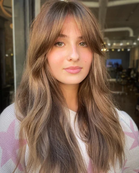 Wavy Balayage Fringe Style