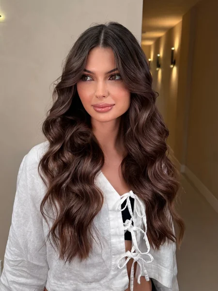 Long Wavy Hairstyle for Brunettes