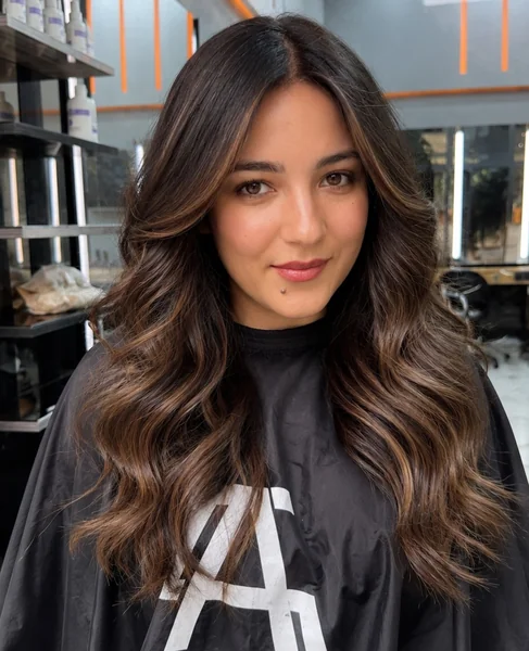 Thick Wavy Hairstyle with Highlights