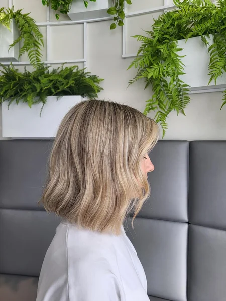 Layered Blonde Bob with Soft Waves