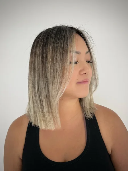 Sleek Blonde Lob with Balayage