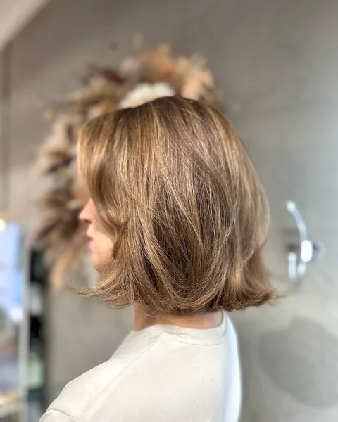 Old Money Caramel Bob