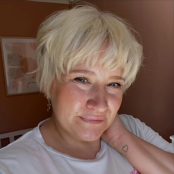 Choppy Messy Pixie Bob