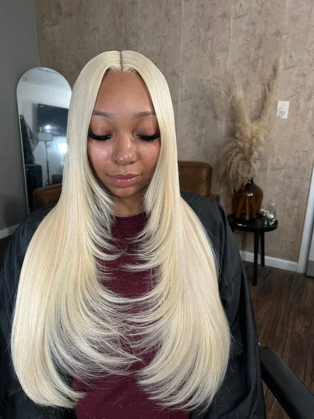 Platinum Blonde Layered Bob Wig