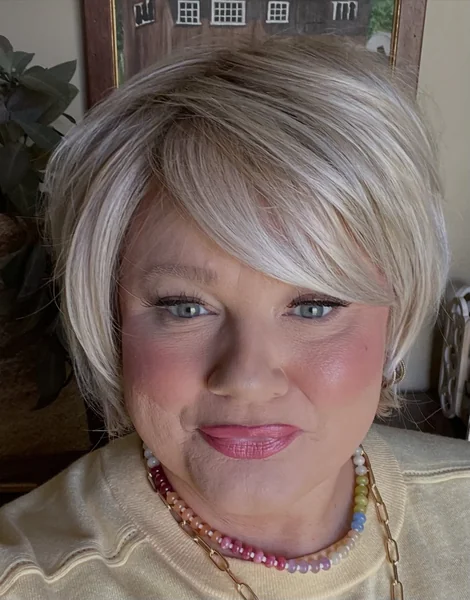 Voluminous Side-Swept Pixie Bob
