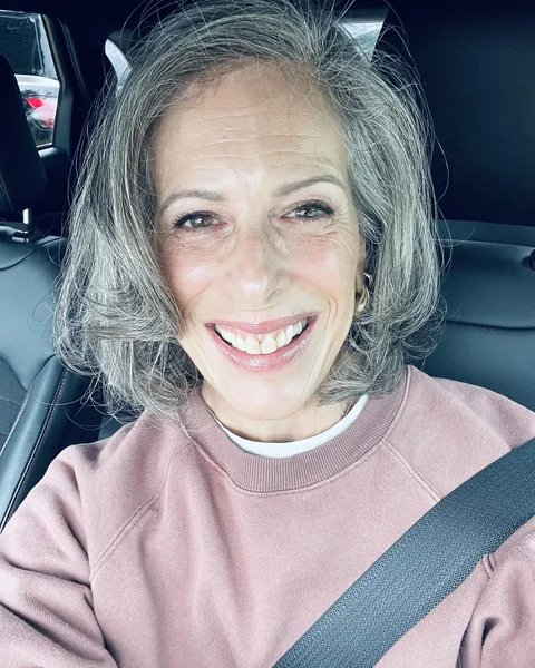 Casual Medium Bob Selfie Style