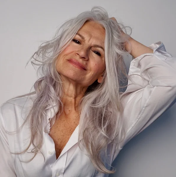 Long Wavy Silver Hairstyle, Tousled Finish