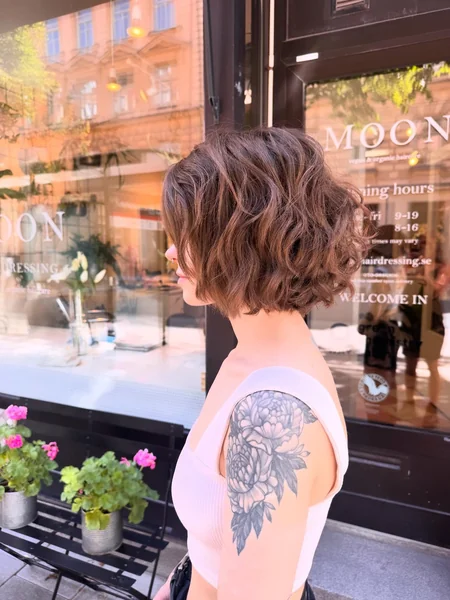 Short Wavy Bob Hairstyle