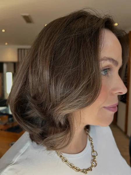 90s Old Money Wavy Bob