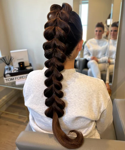 Bubble Mohawk with Curled Tail