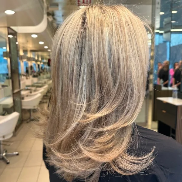 2024 Old Money Layered Long Bob