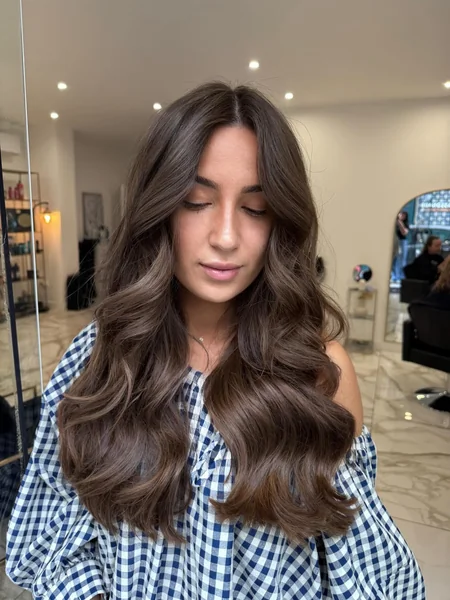 Medium Length Wavy Hairstyle
