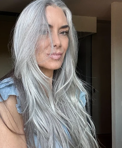 Long Wavy Gray-Blonde Hairstyle, Side Profile