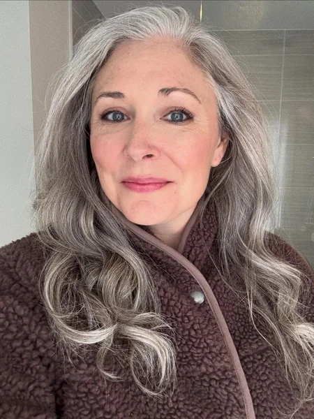 Long Wavy Gray Hair with Layers
