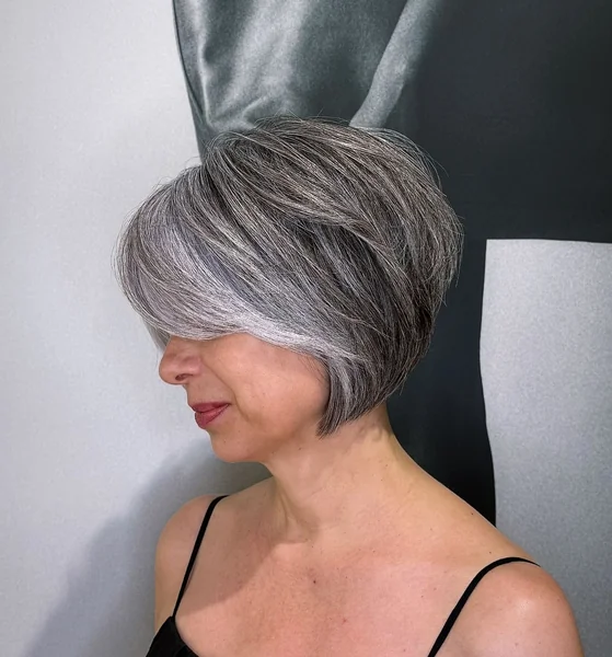 Silver Bob, Sleek Side Profile