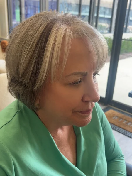 Rounded Bob with Side Fringe