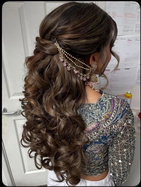 Curly Half-Up with Pink Jhoomar