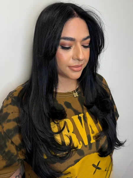 Oval Layered Haircut with Face-Framing Layers