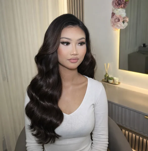Long Wavy Open Hairstyle for Reception