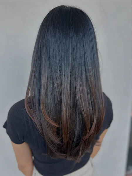 Long U-Shaped Haircut with Face-Framing Layers