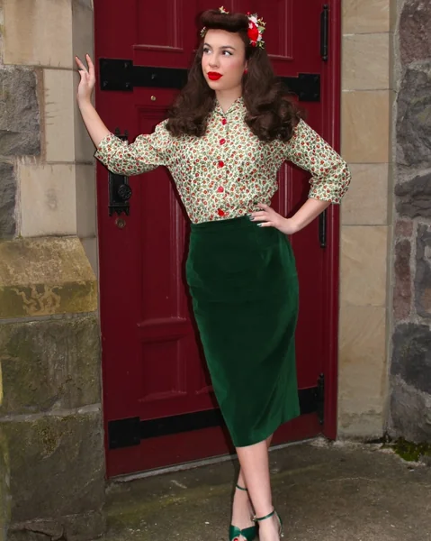Pin-Up Victory Rolls with Floral Crown