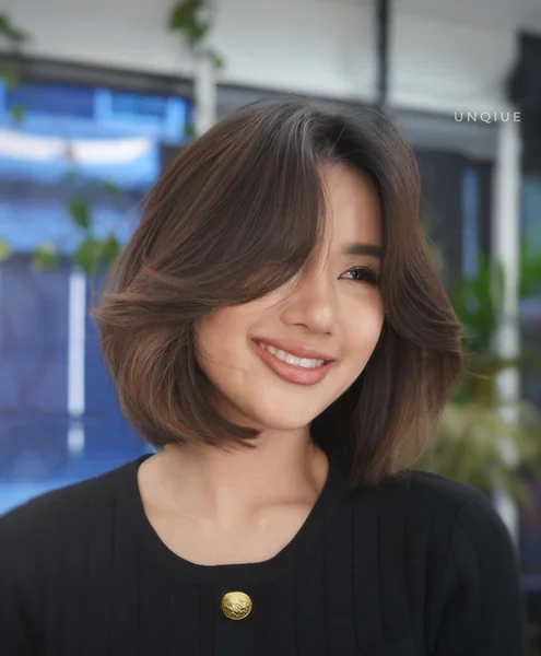 Side-Swept Glossy Bob