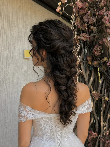 Cascading Curls for Off-Shoulder Gown