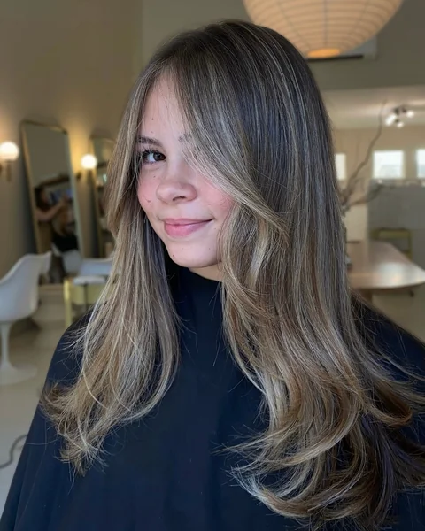 Face-Framing Layers with Side Part