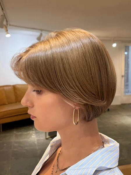 Loose Curls for Round Face Shape
