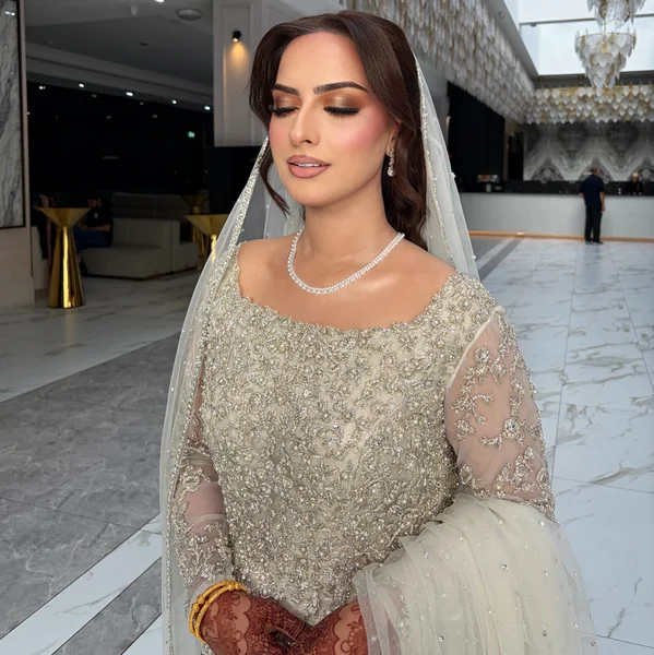 Bridal Waves with Veil and Makeup Glam