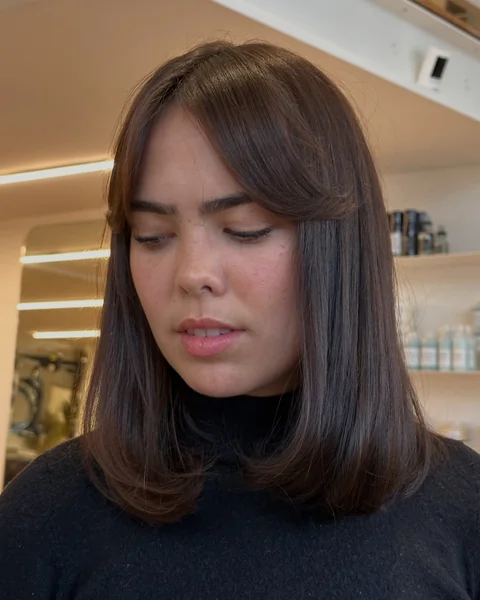 Straight Lob with Curtain Fringe