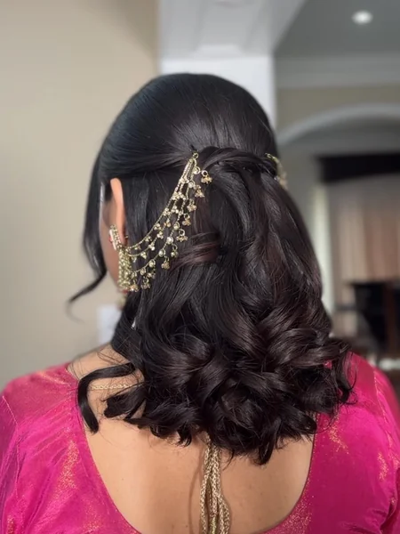Half-Up Twist with Hair Chain for Saree