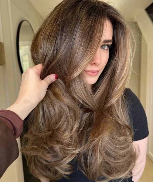 Cute Blow Dry With Hand-Styled Waves