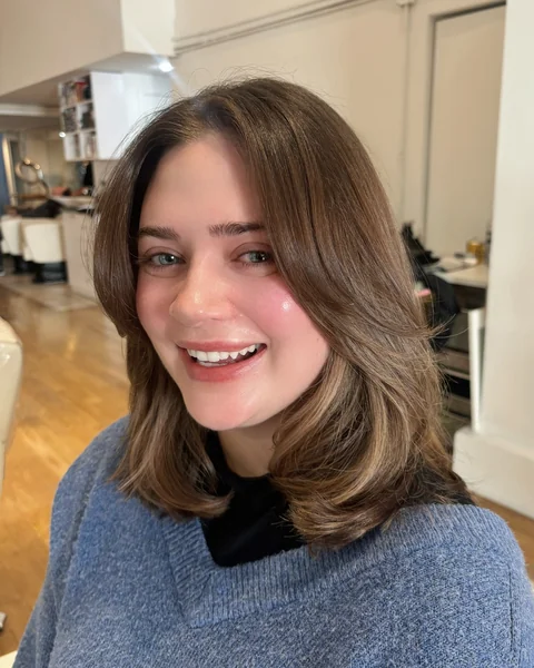 Japanese Shoulder-Length Wavy Hairstyle