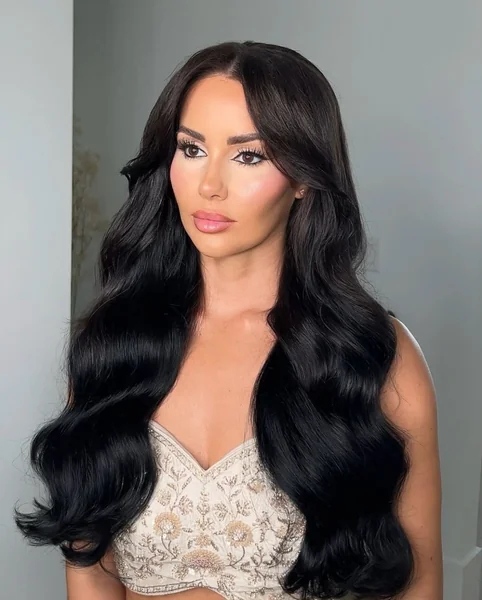 Open Wavy Hairstyle for Reception