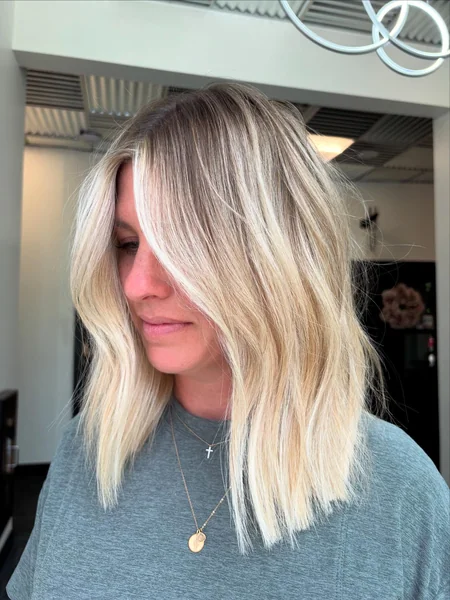 Blonde Shoulder Skimming Lob