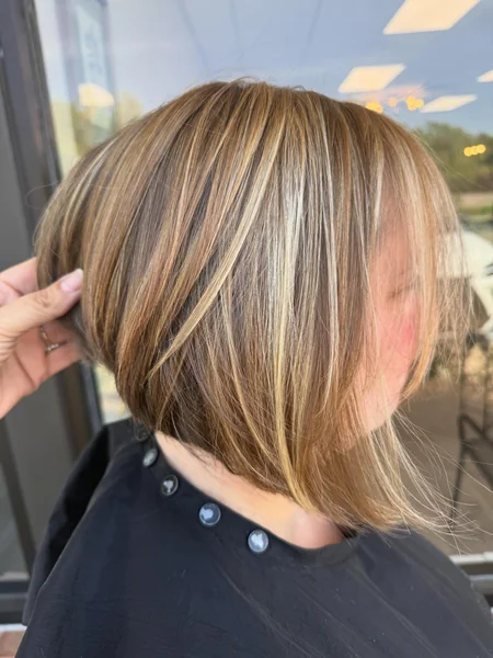 Honey Highlighted Stacked Bob